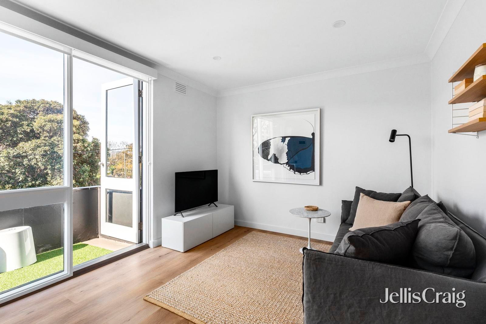 8/24 Foote Street, Albert&nbsp;Park image 1