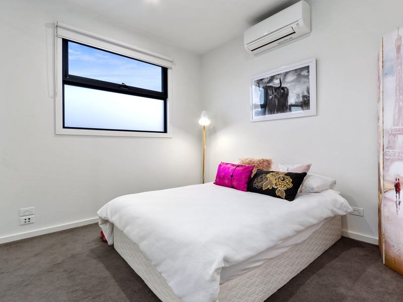 Property Gallery Thumbnail 11