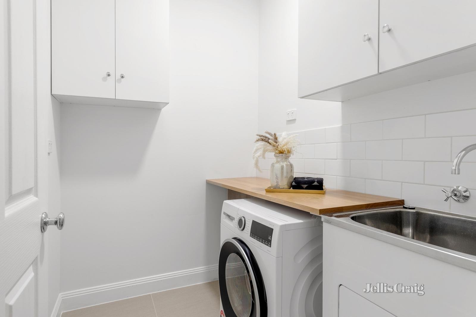8/25 Cavalier Street, Doncaster East image 11