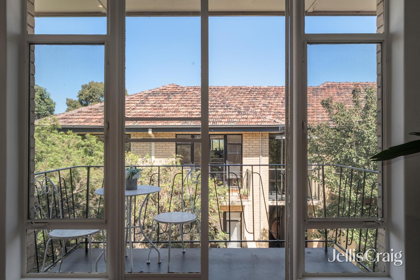 8/25 Glen Street, Hawthorn image 5