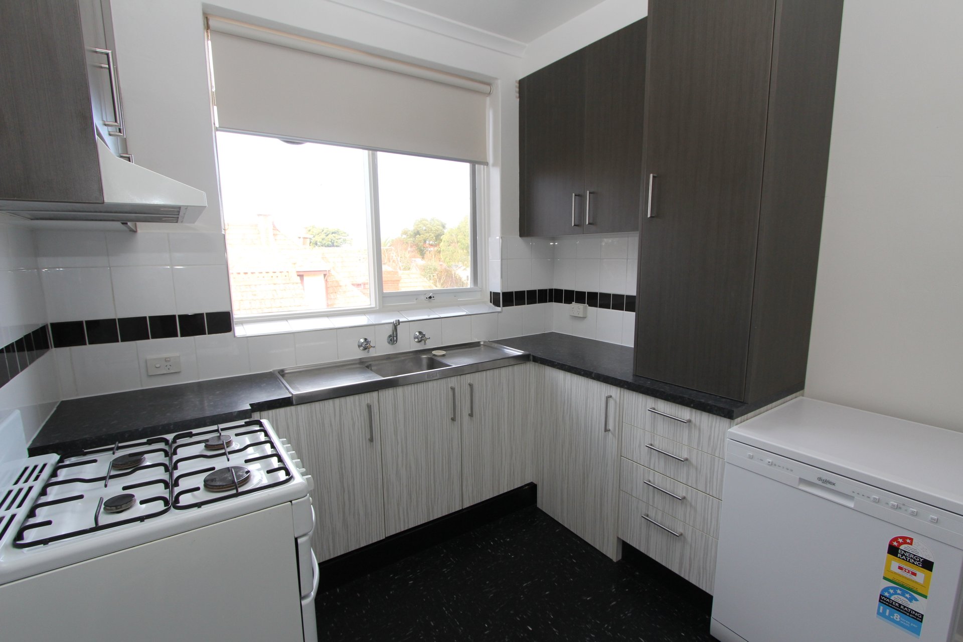 Property Gallery Thumbnail 4
