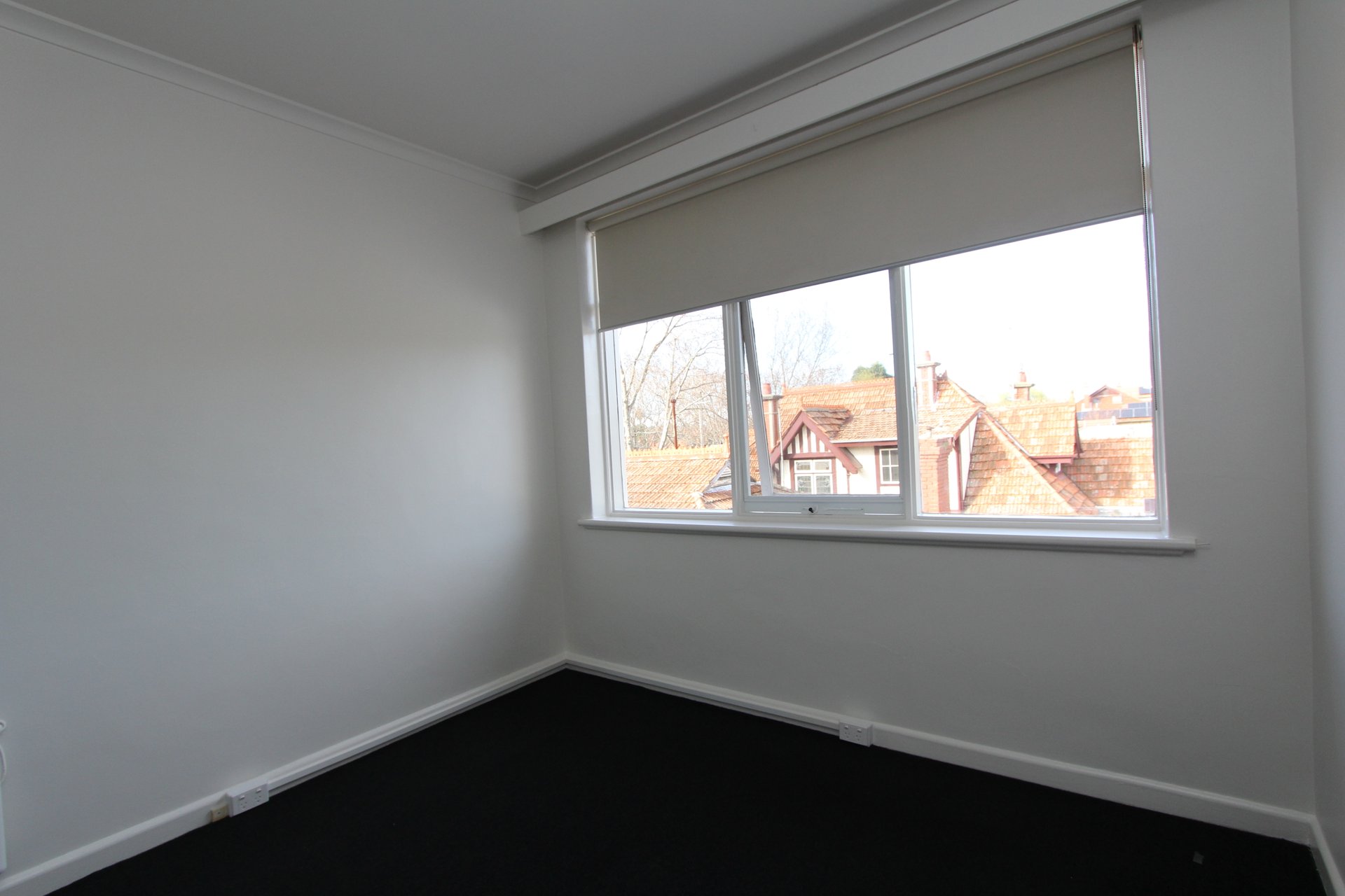 Property Gallery Thumbnail 8