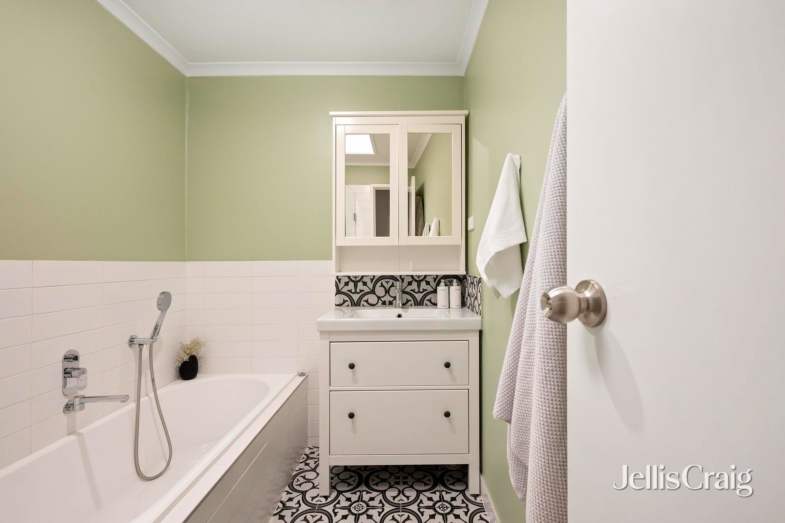 8/258 Dorset Road, Croydon image 8