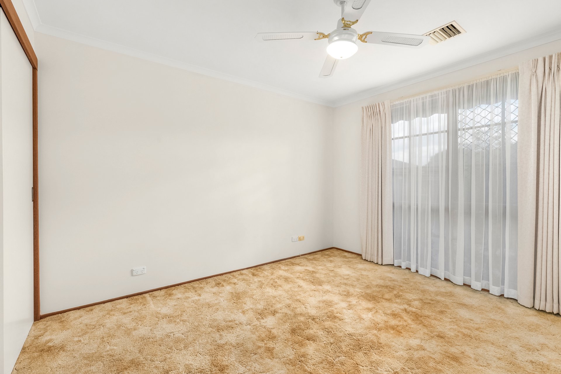 Property Gallery Thumbnail 4