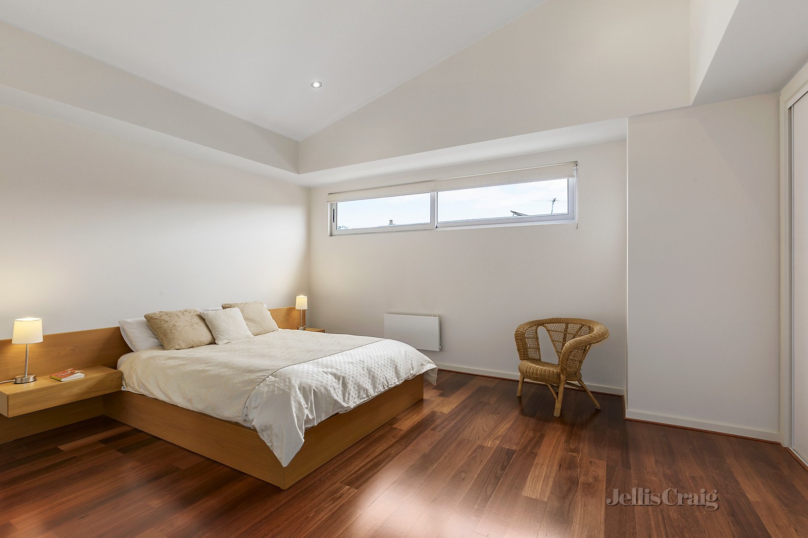 8/26 Redfern Road, Hawthorn East image 6