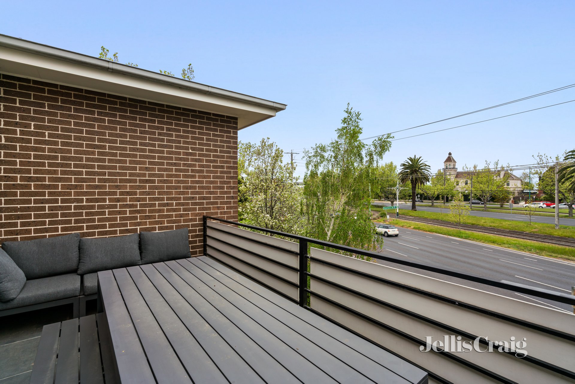 8/26 Valentine Grove, Armadale image 9