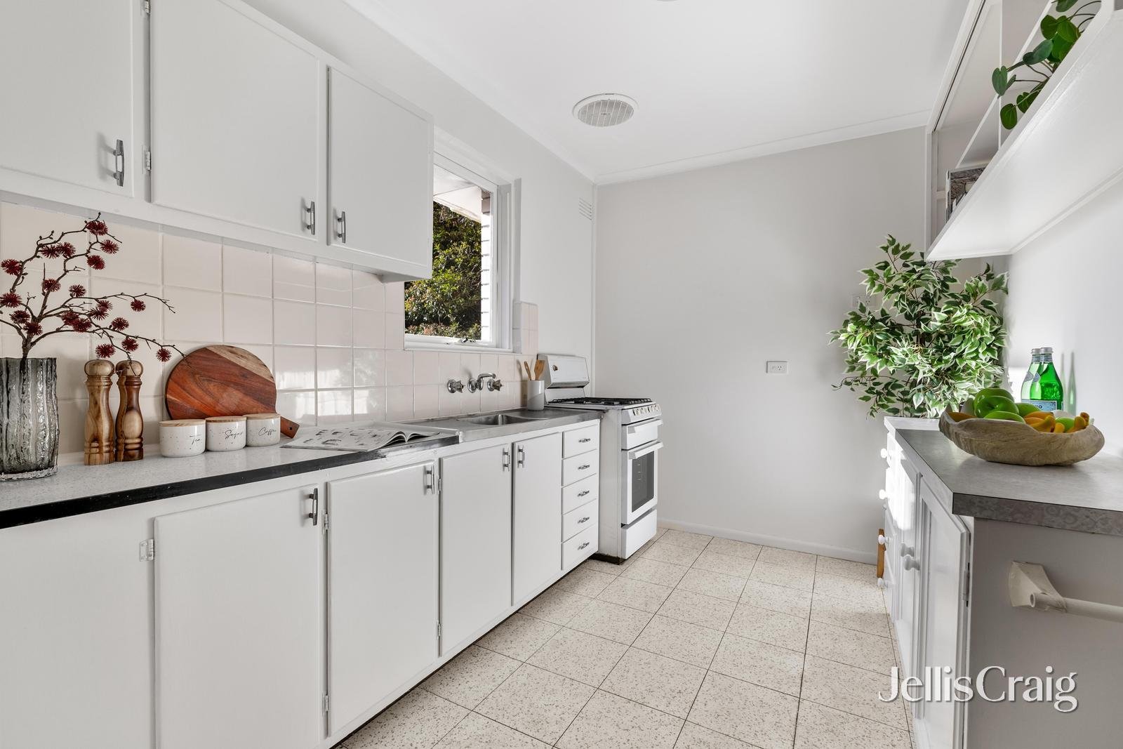 8/27 Albion Road, Box Hill image 4