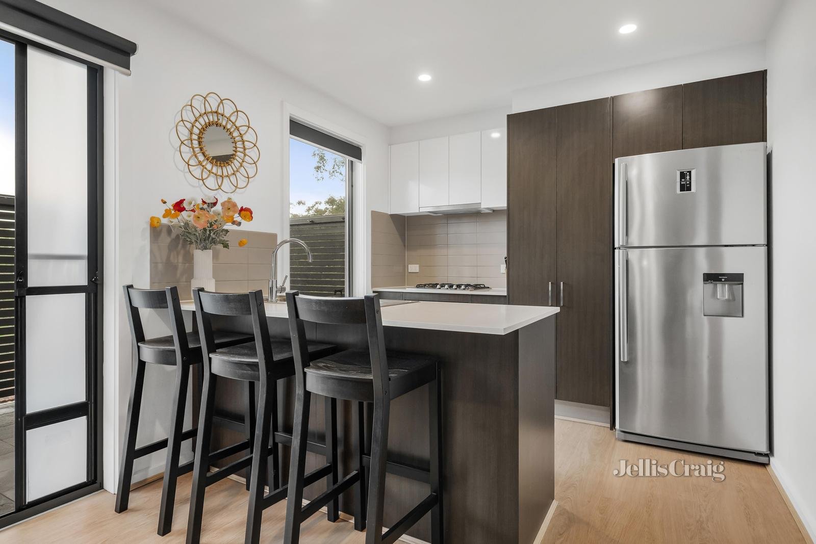 8/27 King Street, Bayswater image 3