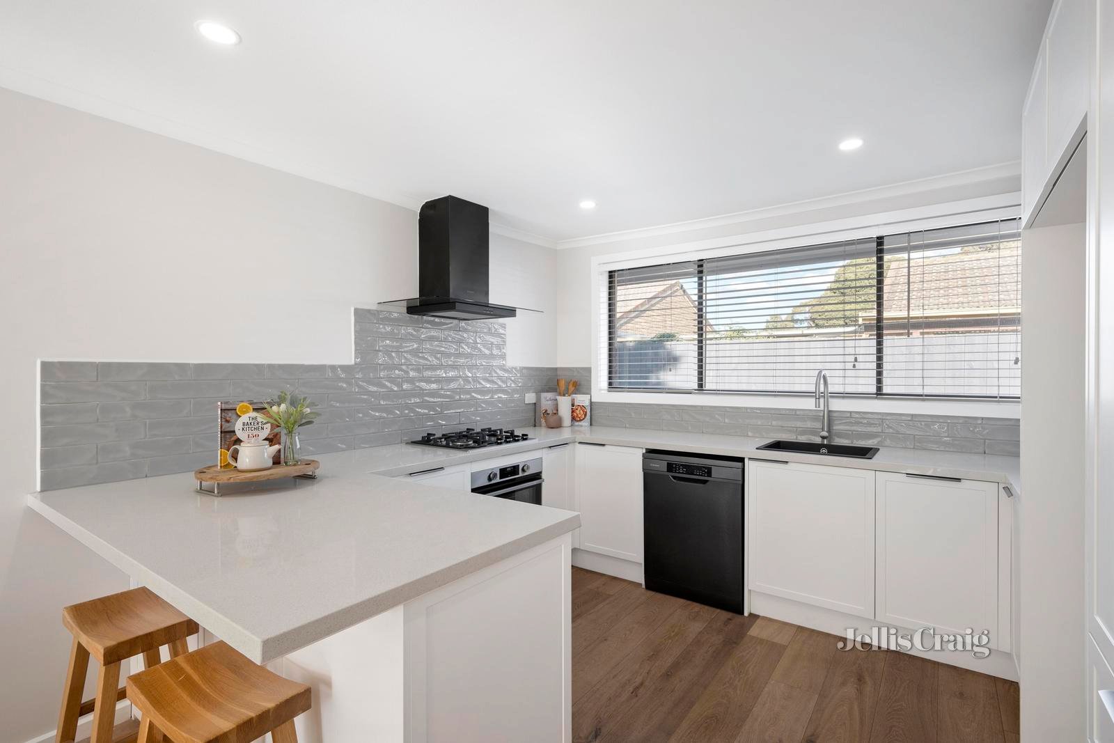 8/275 Canterbury Road, Bayswater North image 4