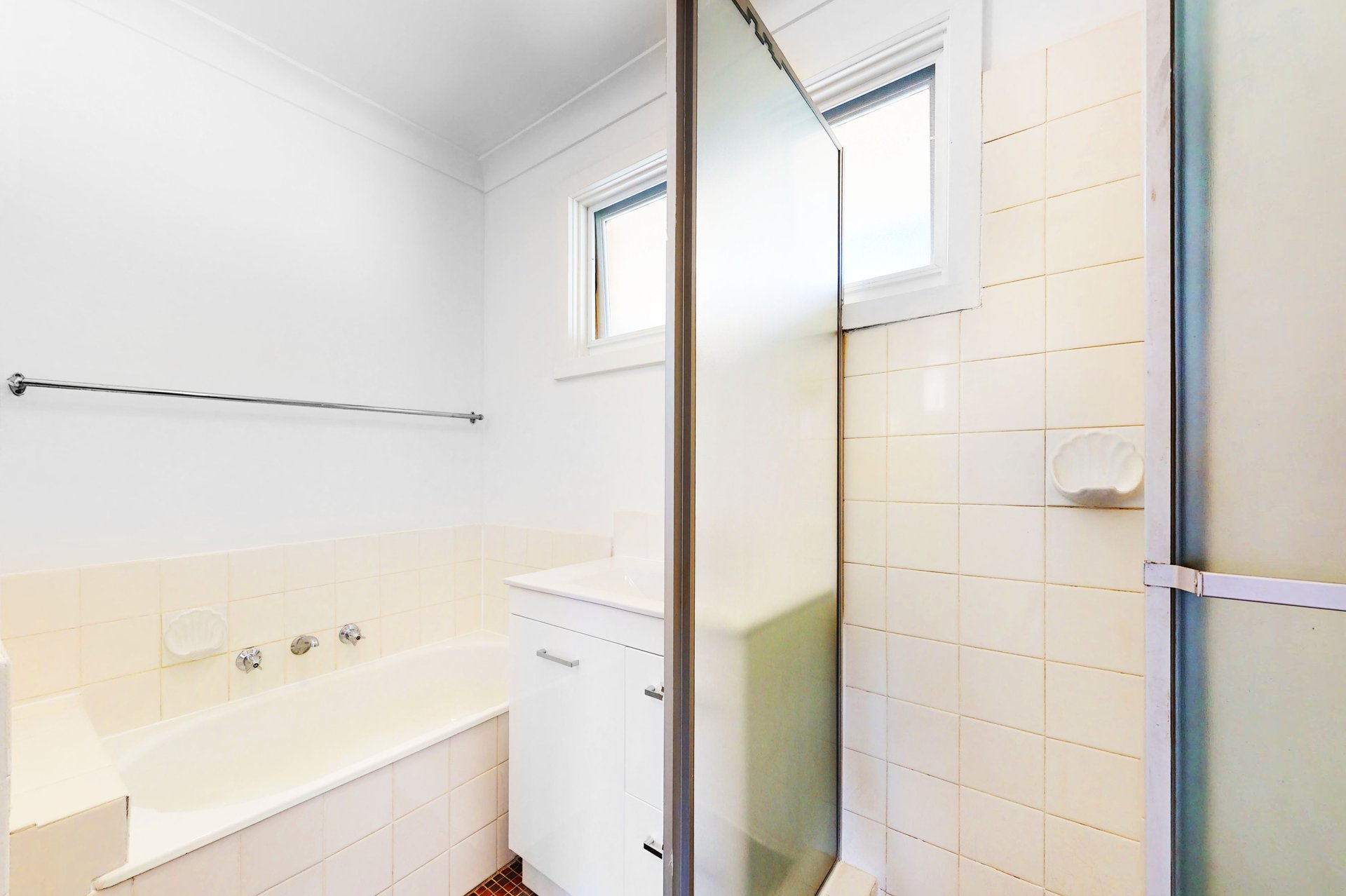 8/28 Coorigil Road, Carnegie image 8
