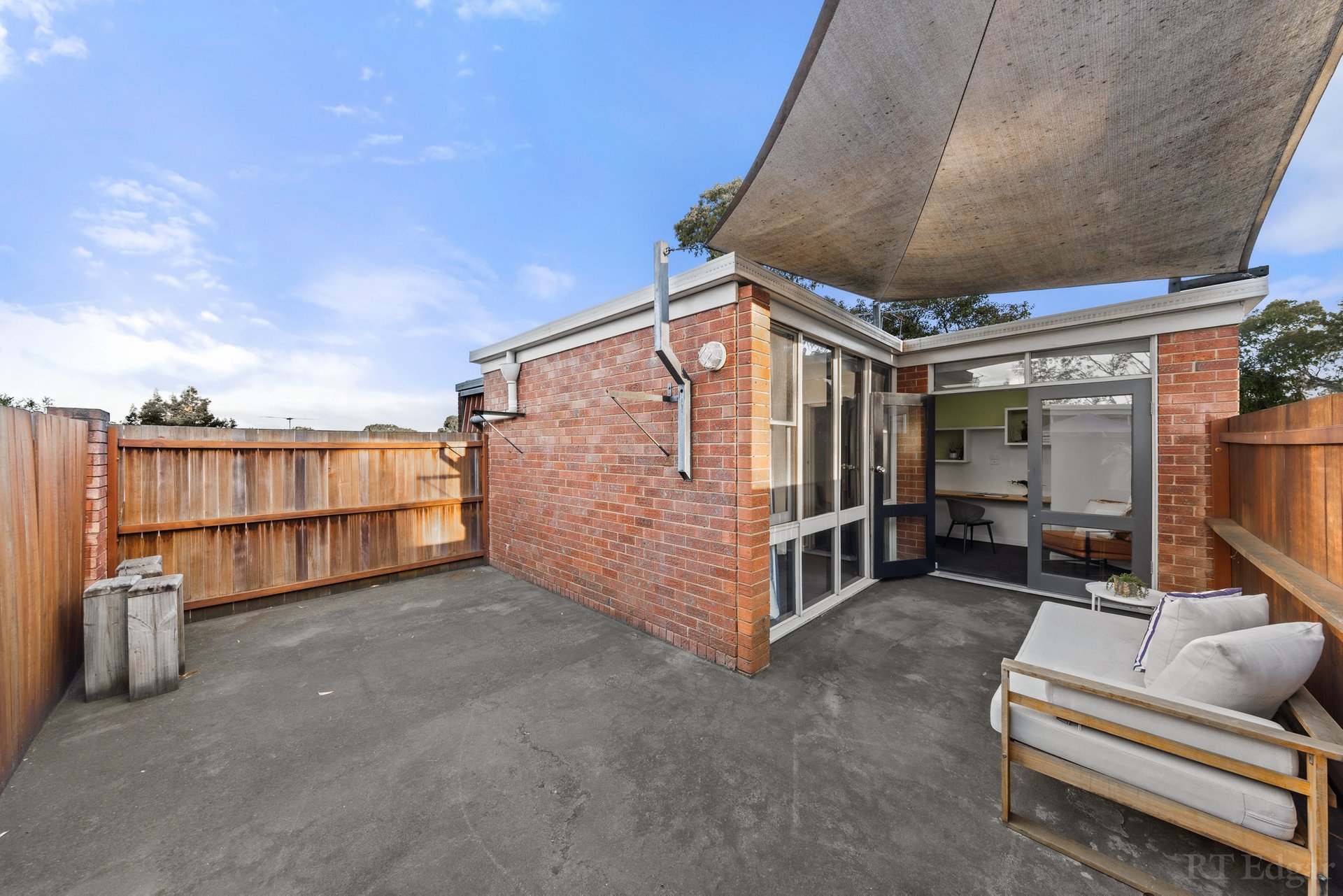 Property Gallery Thumbnail 18