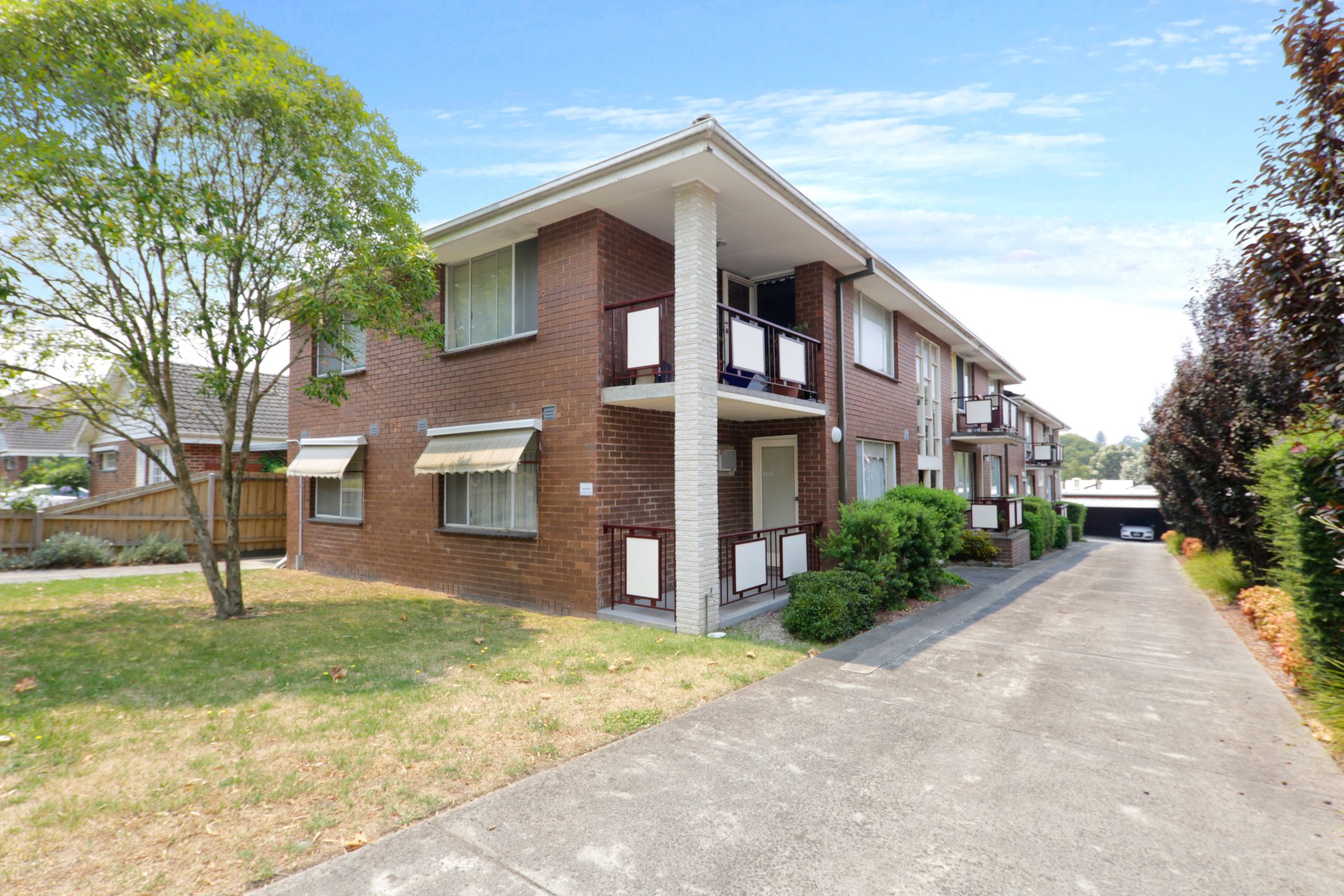 8/28 Weir Street, Balwyn image 1