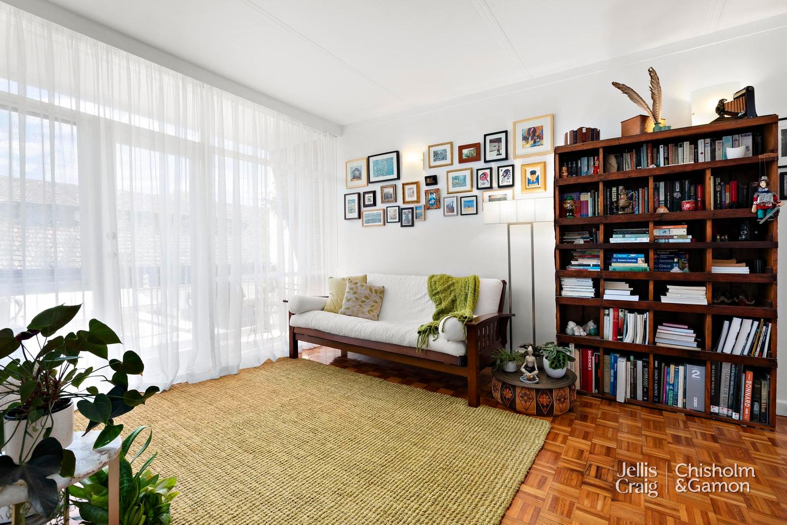 8/282 Barkly Street, Elwood image 2