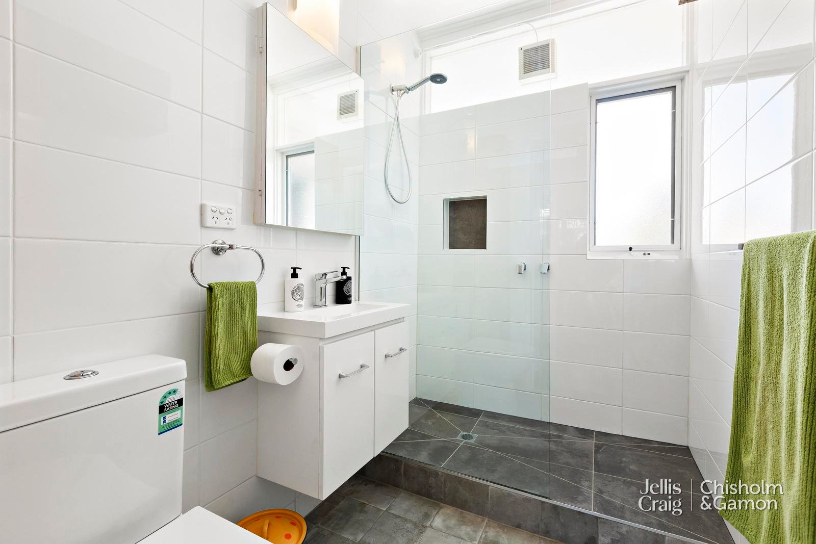 8/282 Barkly Street, Elwood image 6
