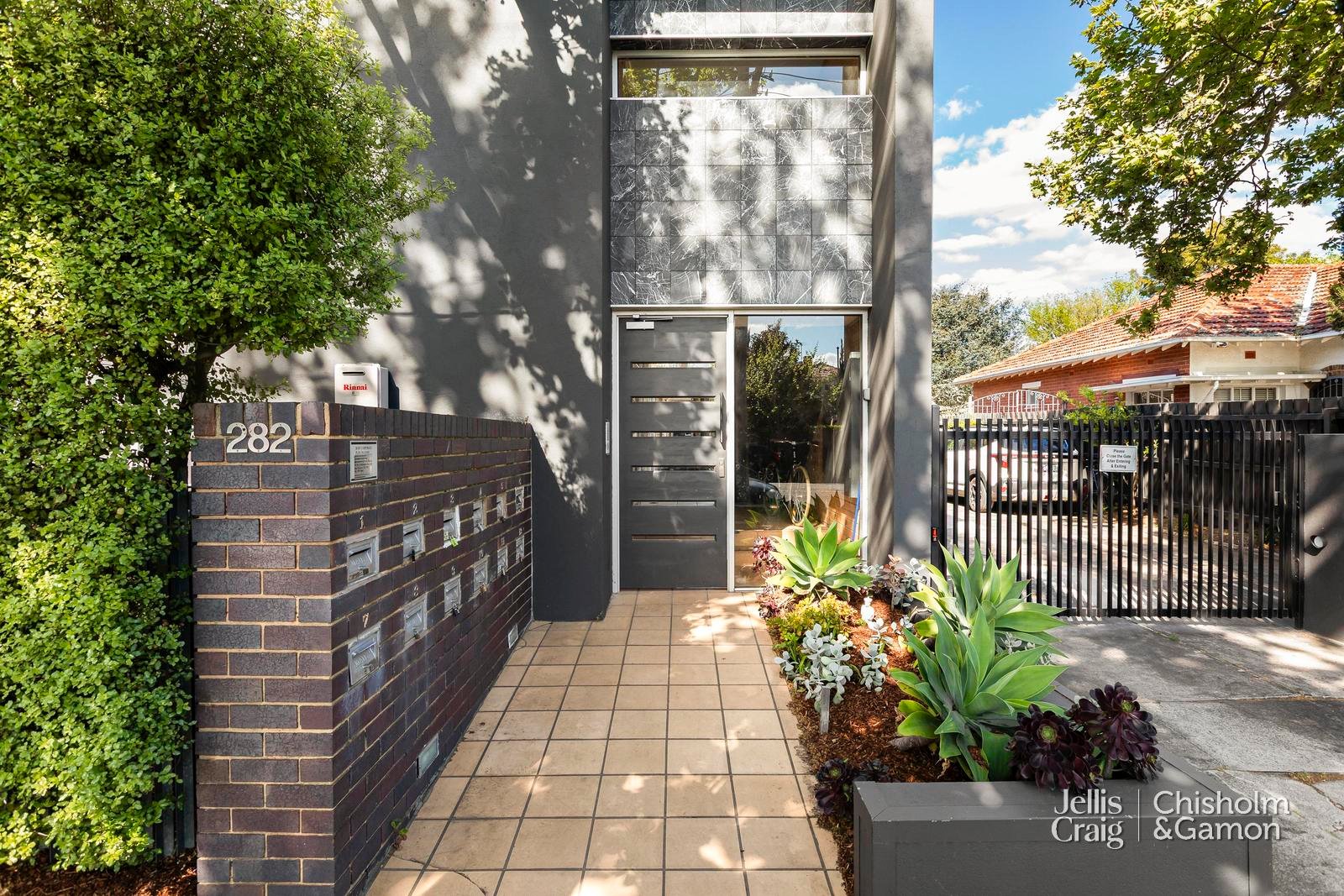 8/282 Barkly Street, Elwood image 9