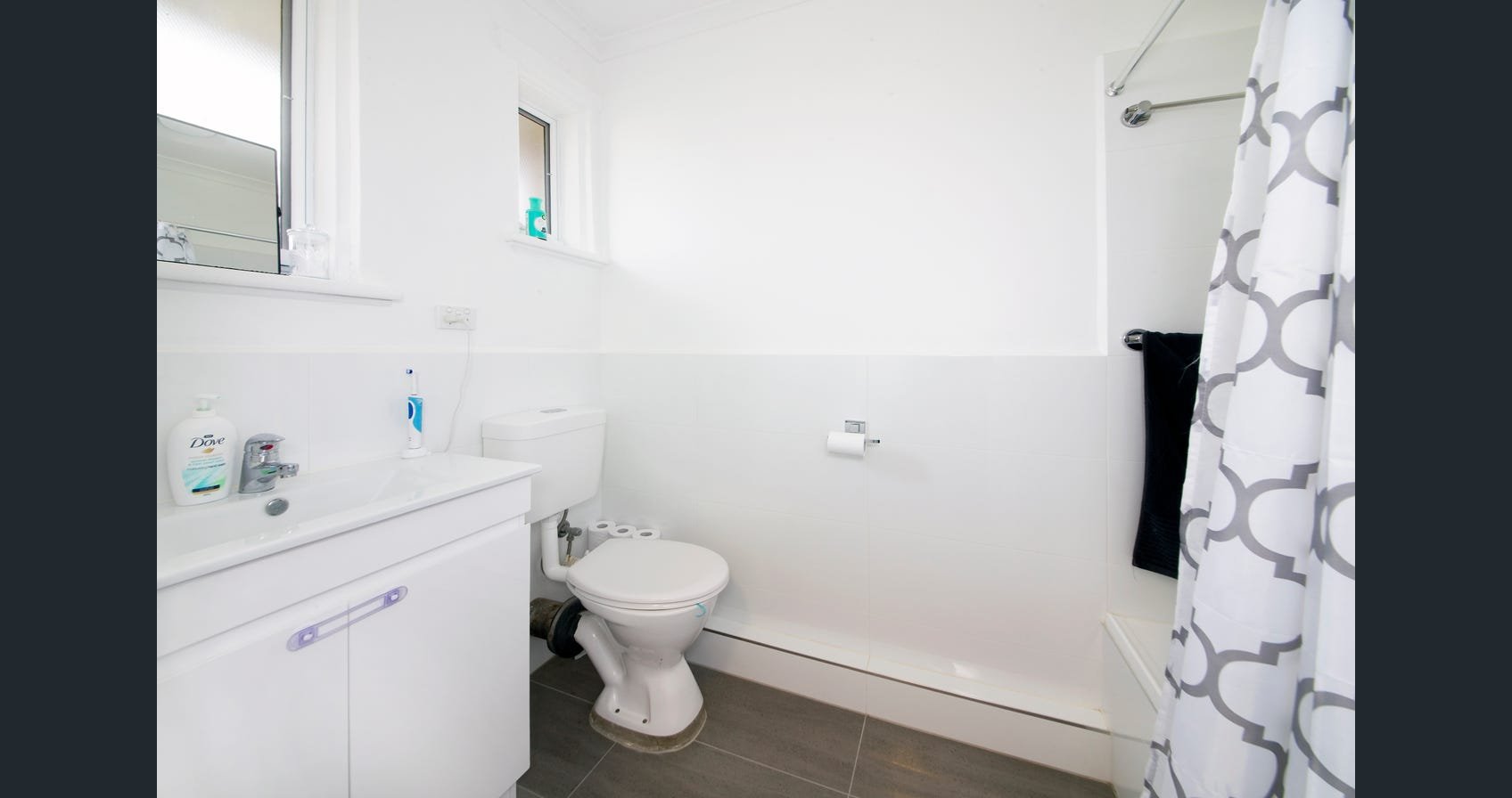 Property Gallery Thumbnail 6