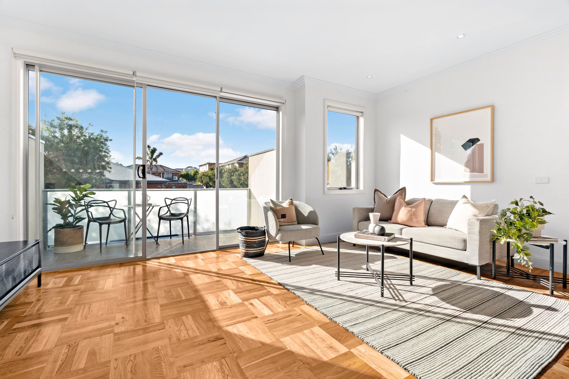Property Gallery - Main Image