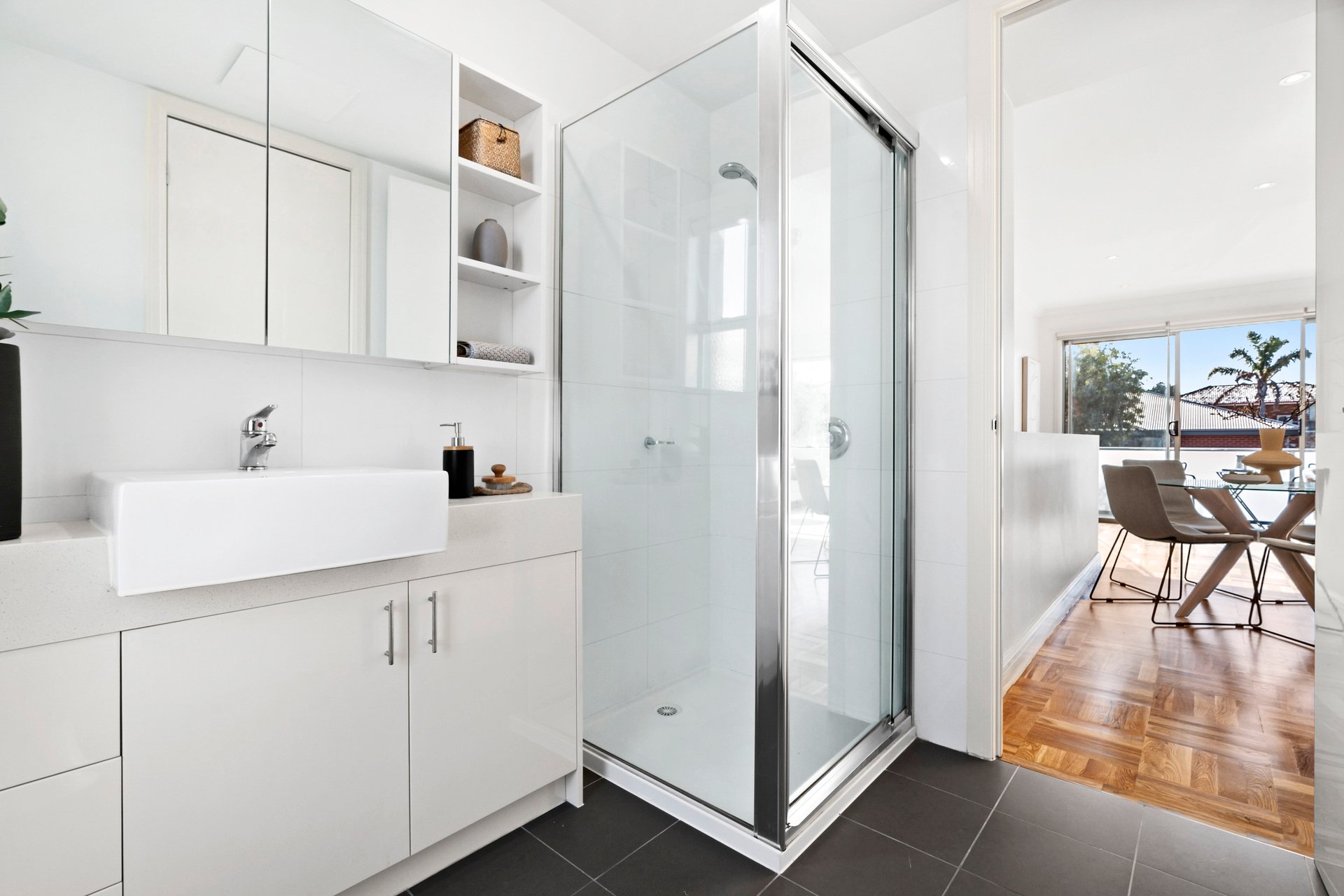 Property Gallery Thumbnail 9