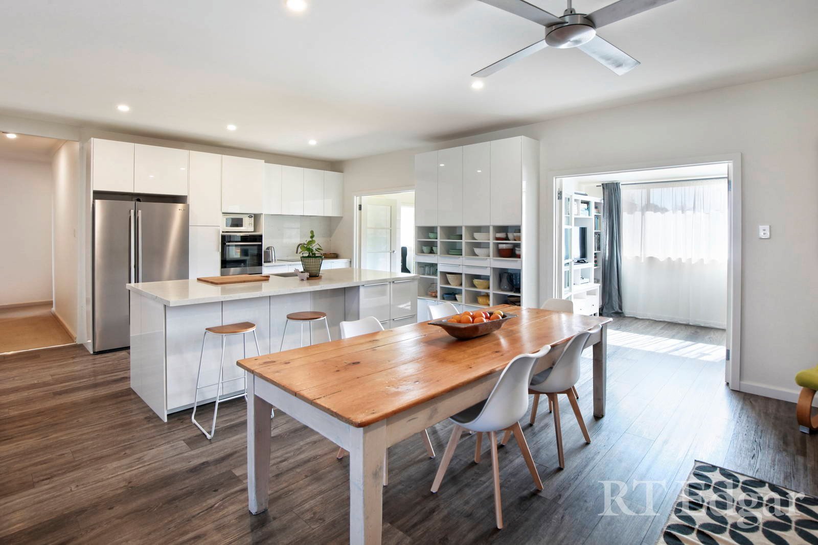 Property Gallery Thumbnail 3