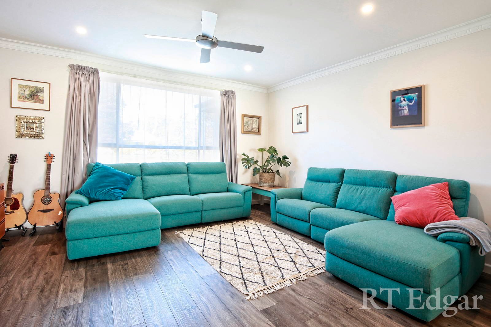 Property Gallery Thumbnail 6
