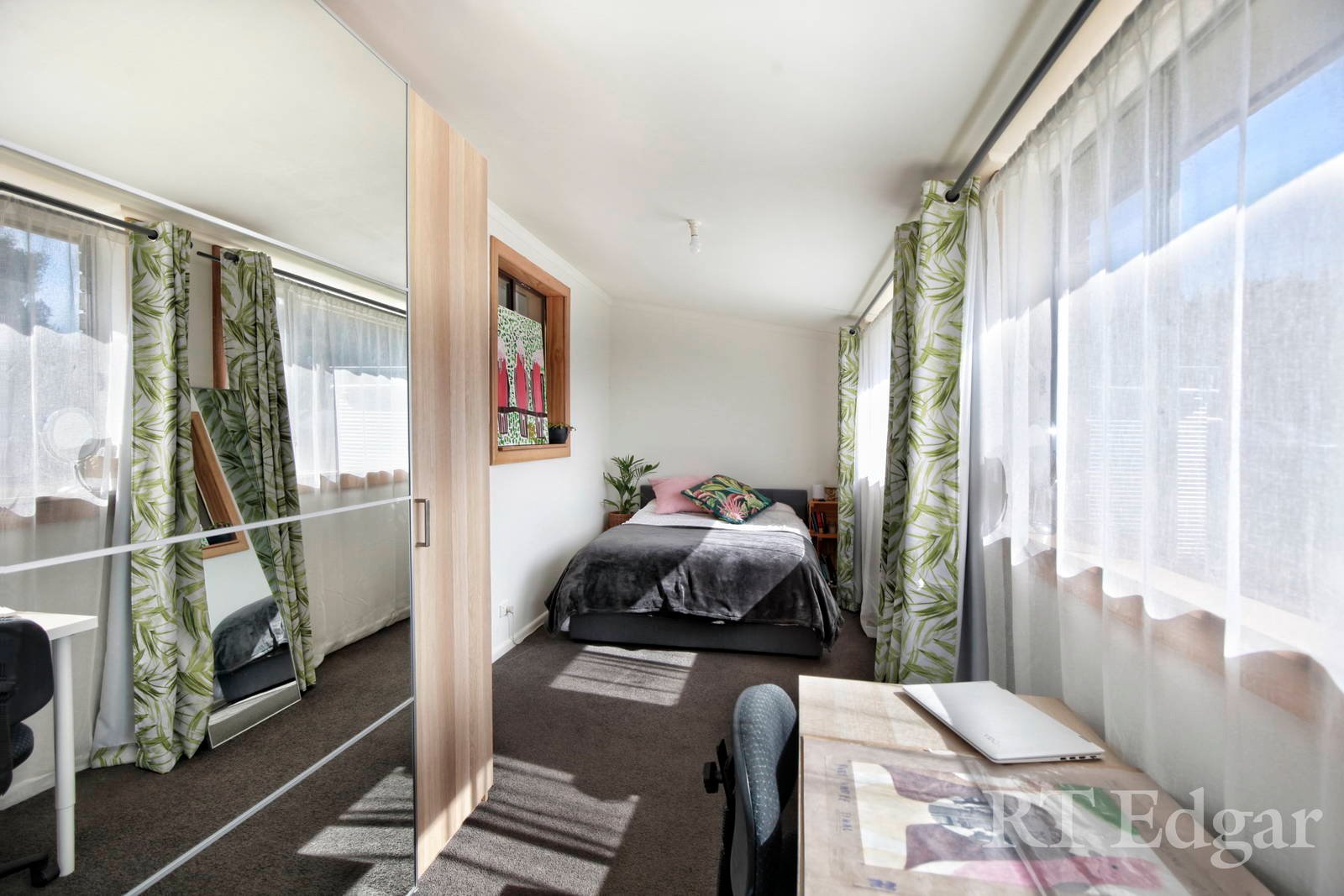 Property Gallery Thumbnail 9