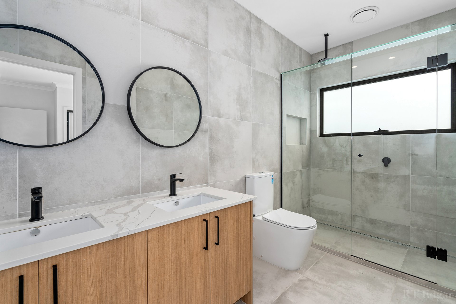 Property Gallery Thumbnail 19