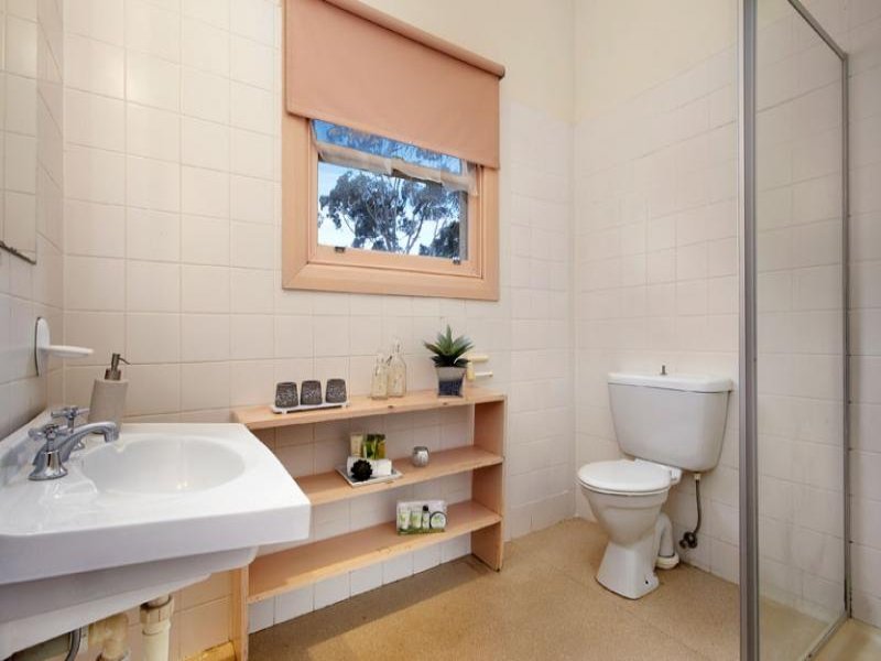 83 Belford Road, Kew East image 8