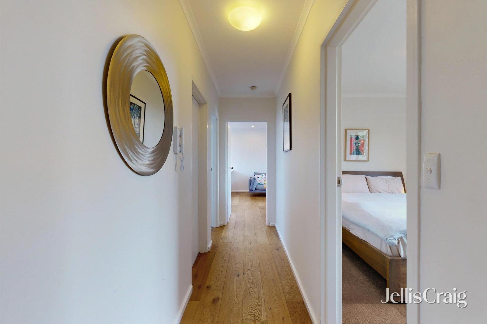 8/3 Browning Street, Elwood image 10