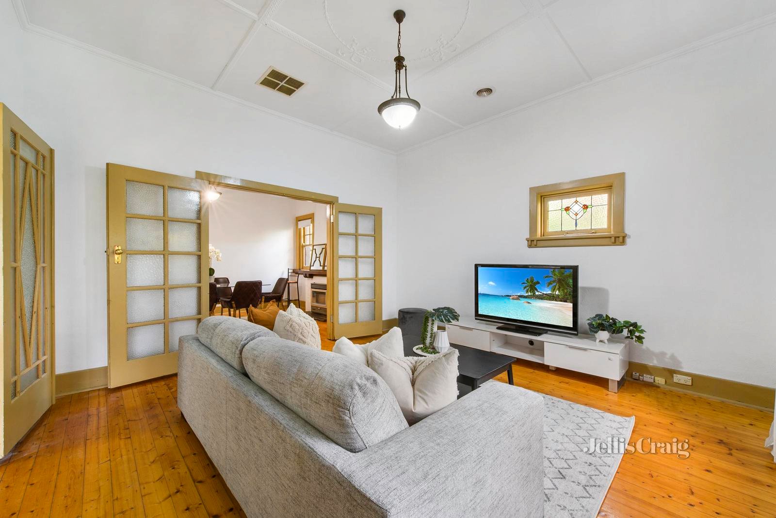 83 Central Road, Blackburn image 3