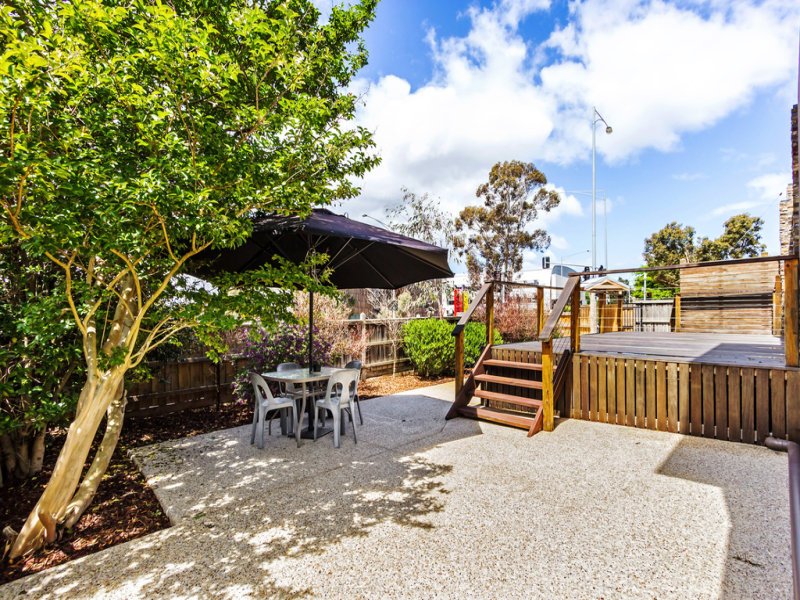 83 Elgar Road, Burwood image 2