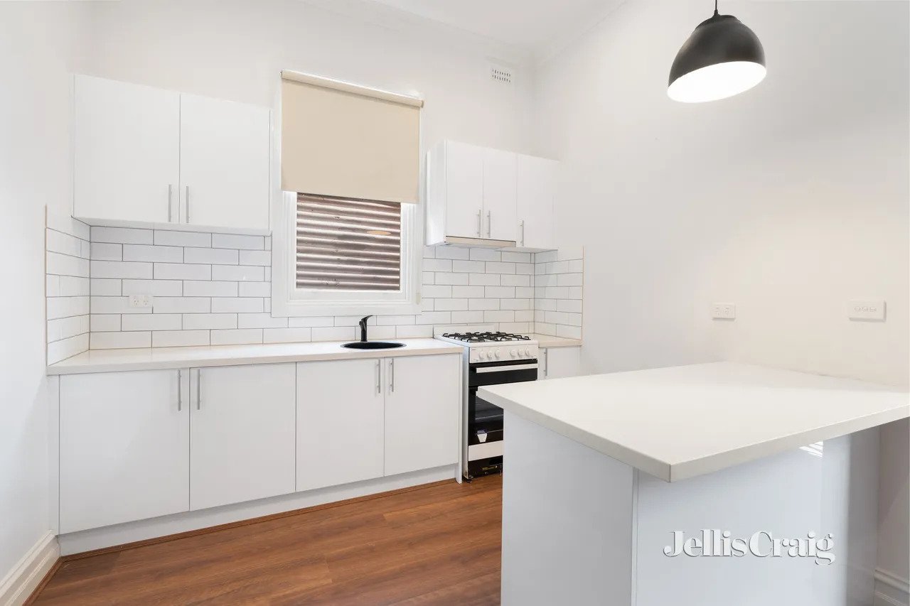 83 Erin Street, Richmond image 2