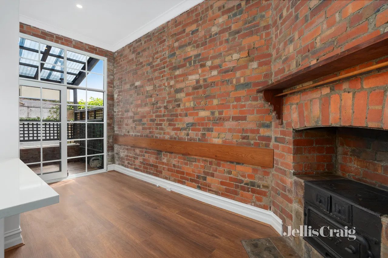 83 Erin Street, Richmond image 3