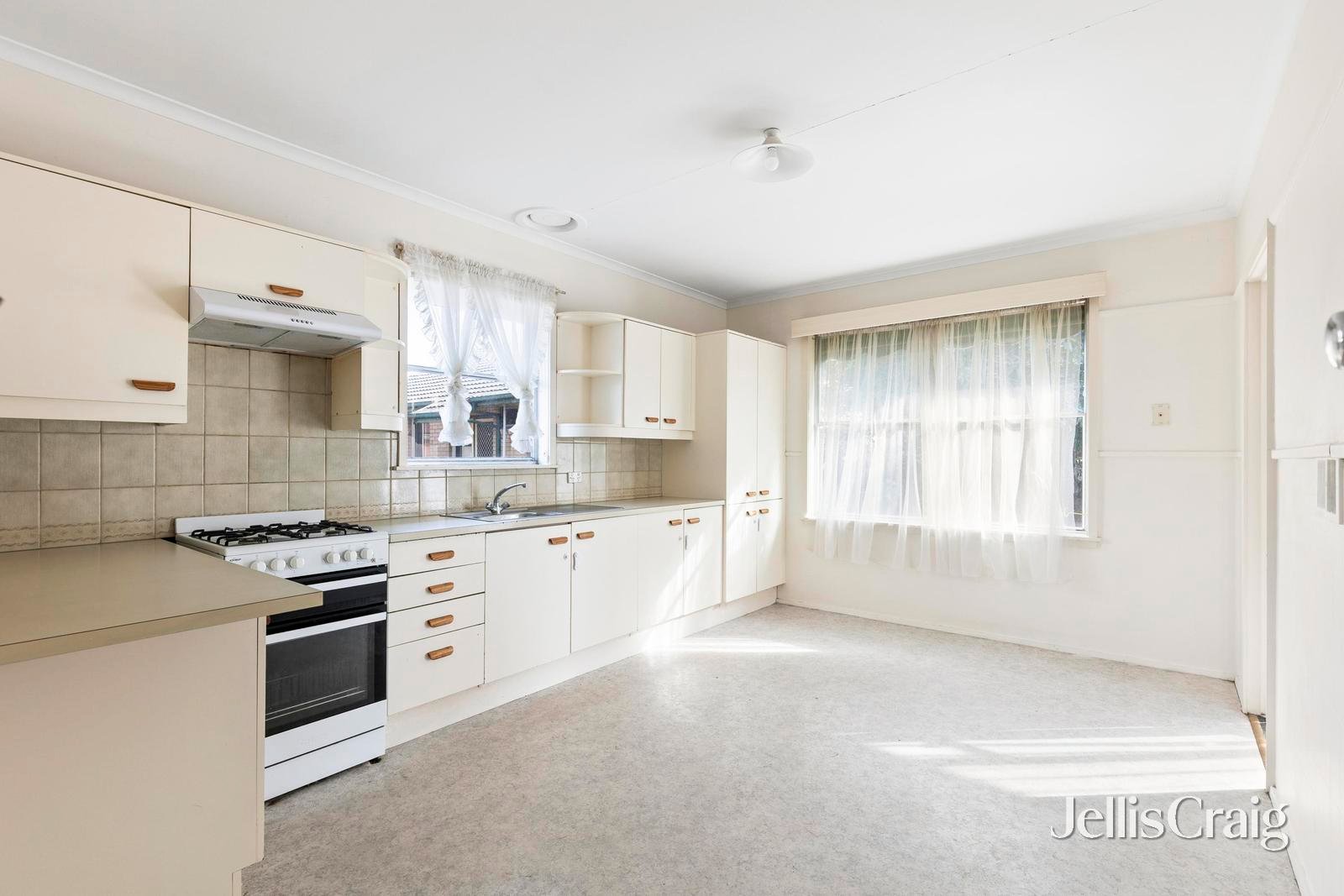 83 Goldsworthy Road, Corio image 3