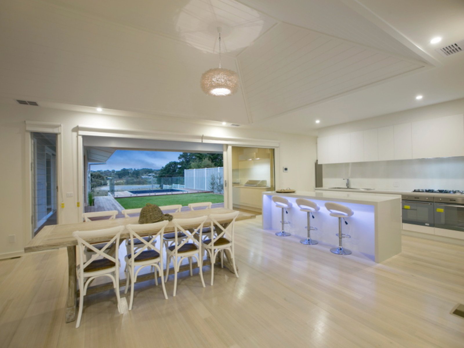 83 Hotham Road, Sorrento image 3