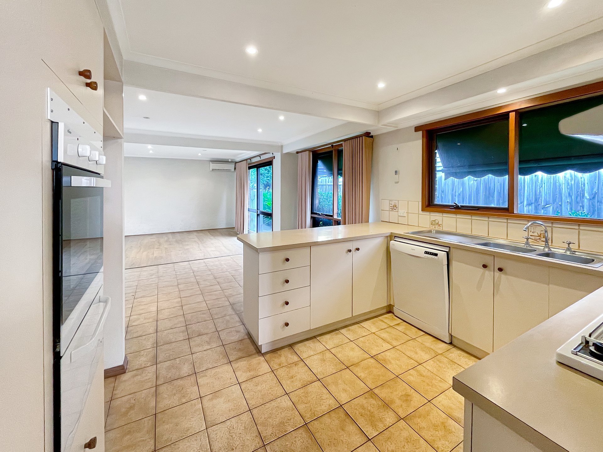 83 Isabella Street, Geelong West image 2