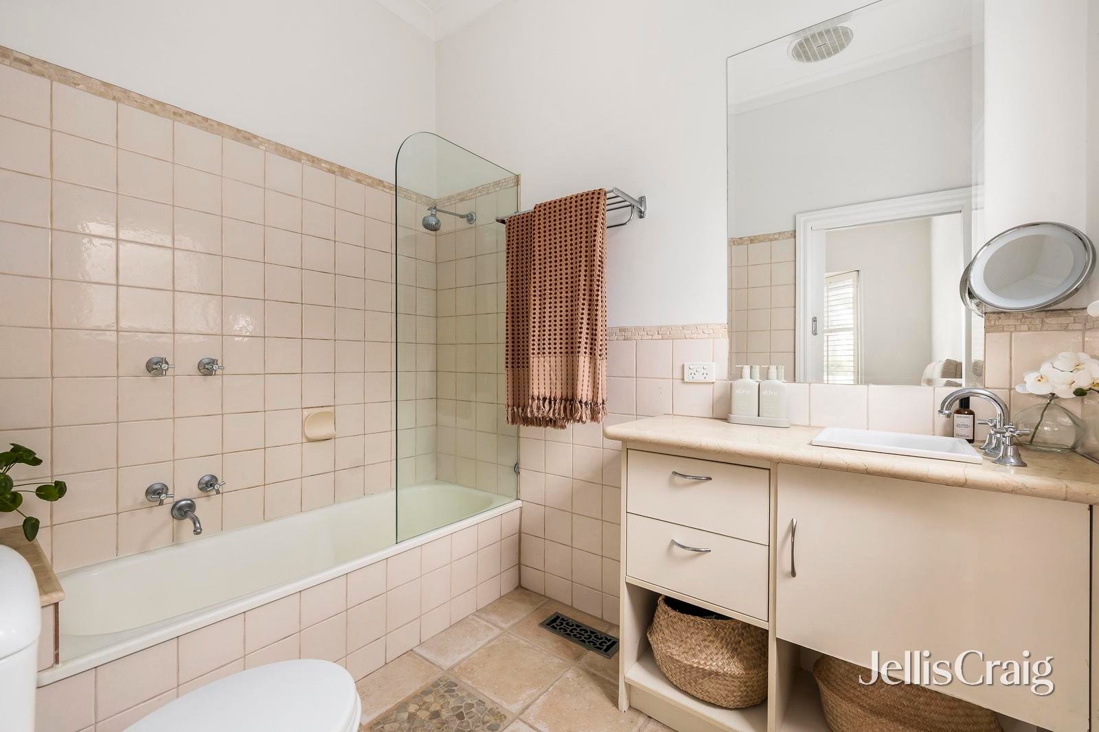 83 Linacre Road, Hampton image 10