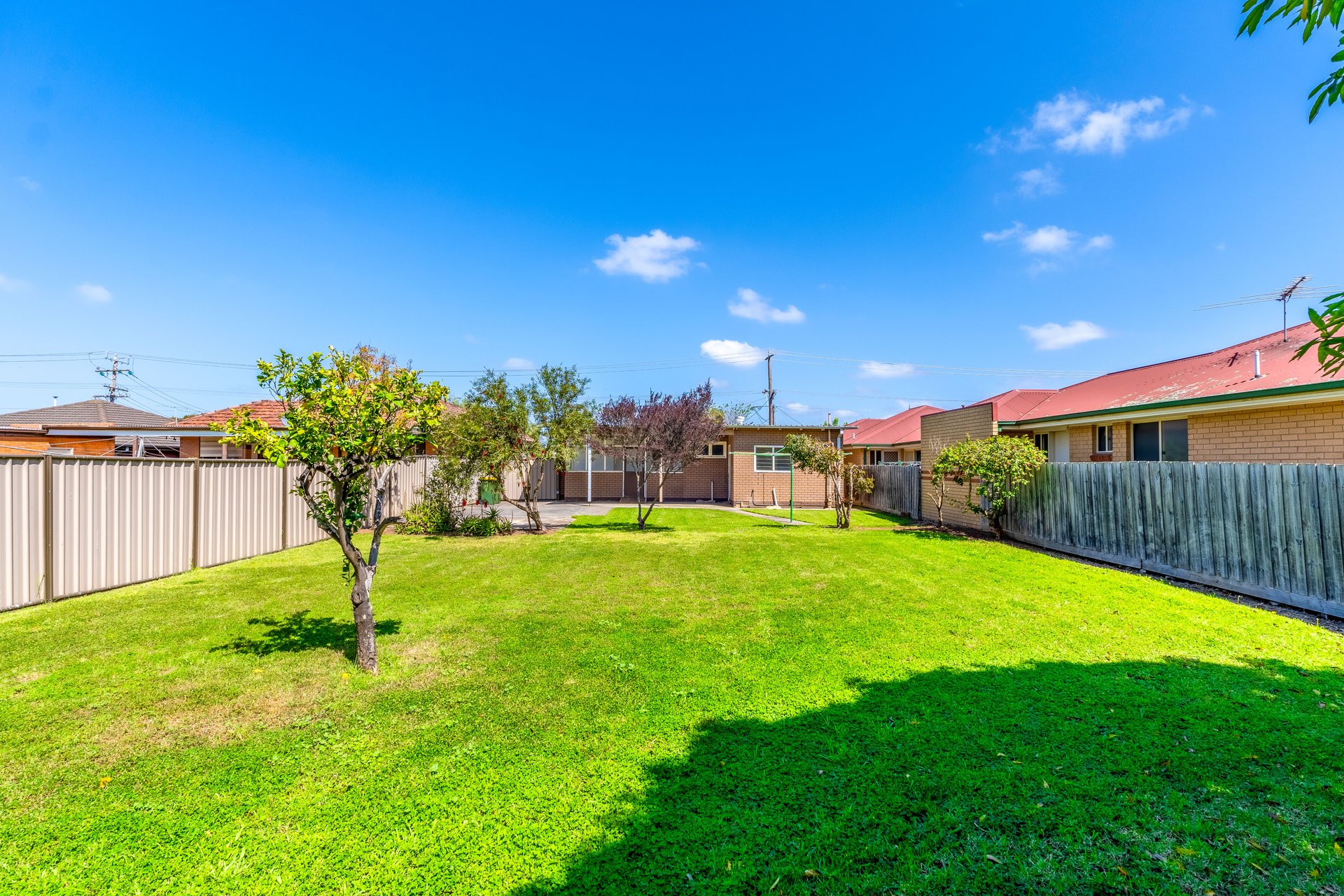 83 Market Road Werribee