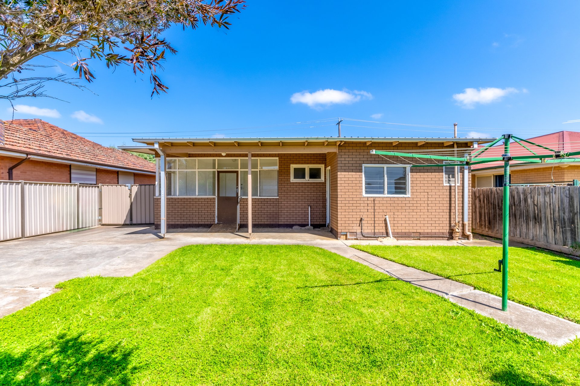 83 Market Road Werribee