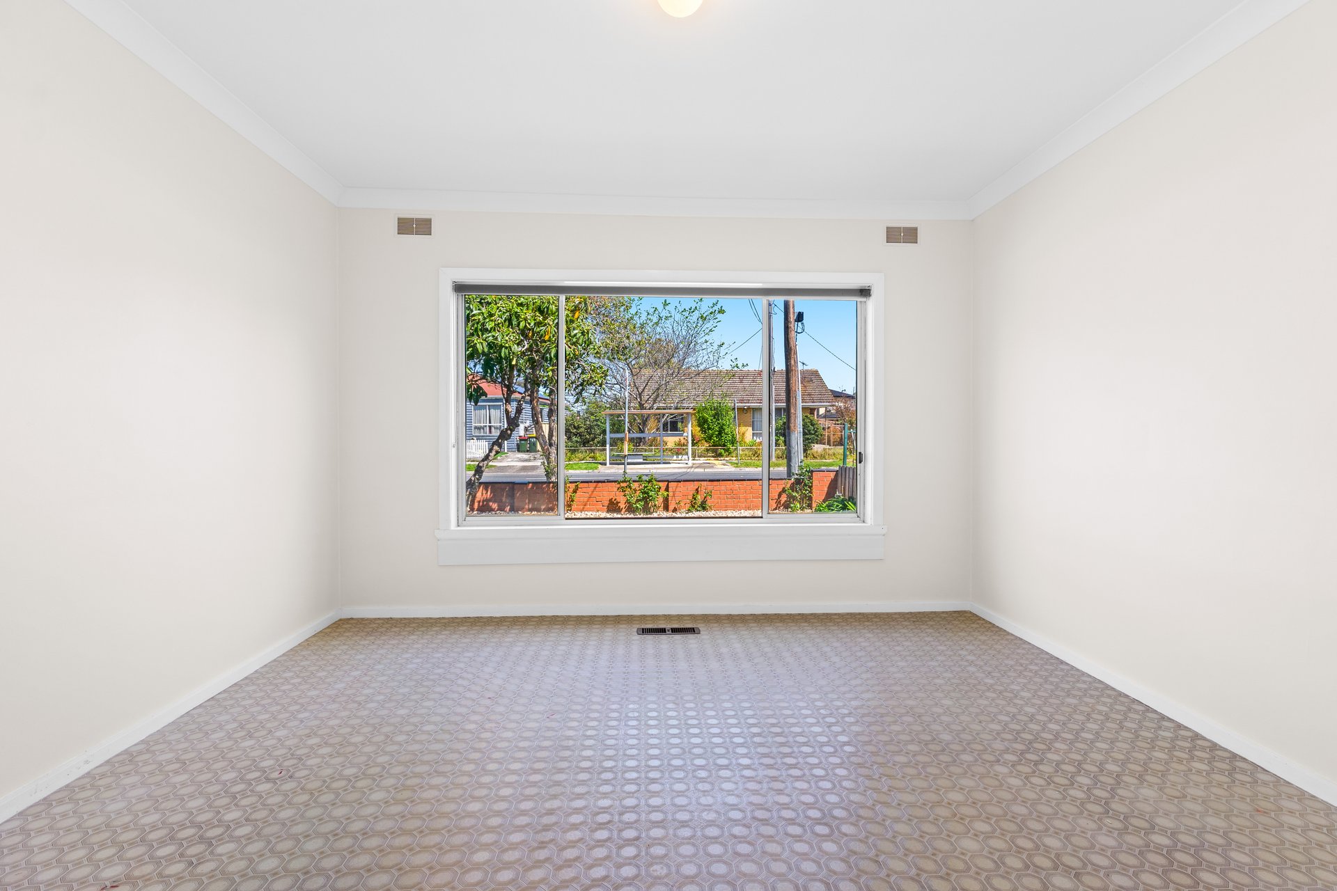 83 Market Road Werribee