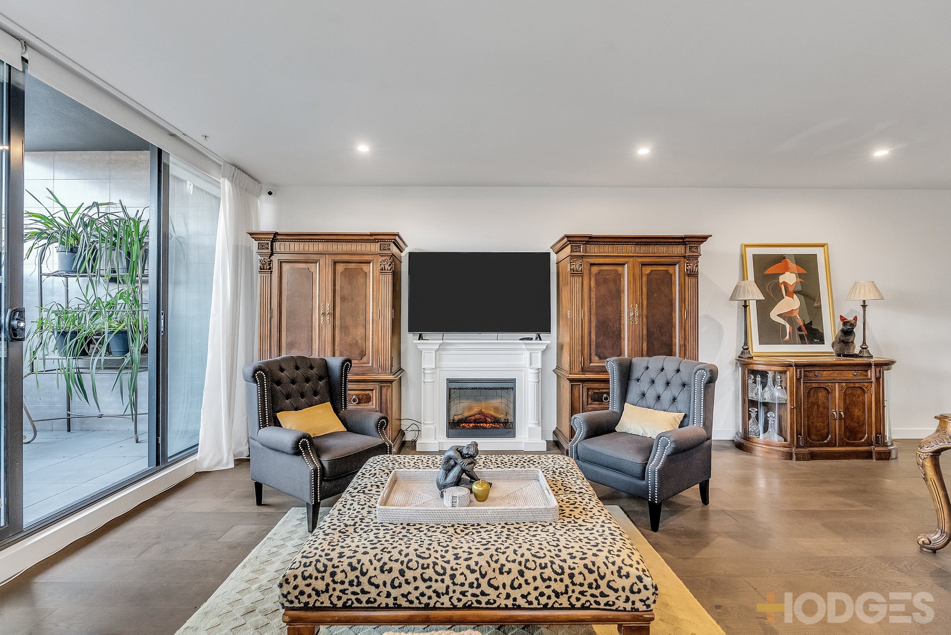 8 / 3 Mentone Parade Mentone