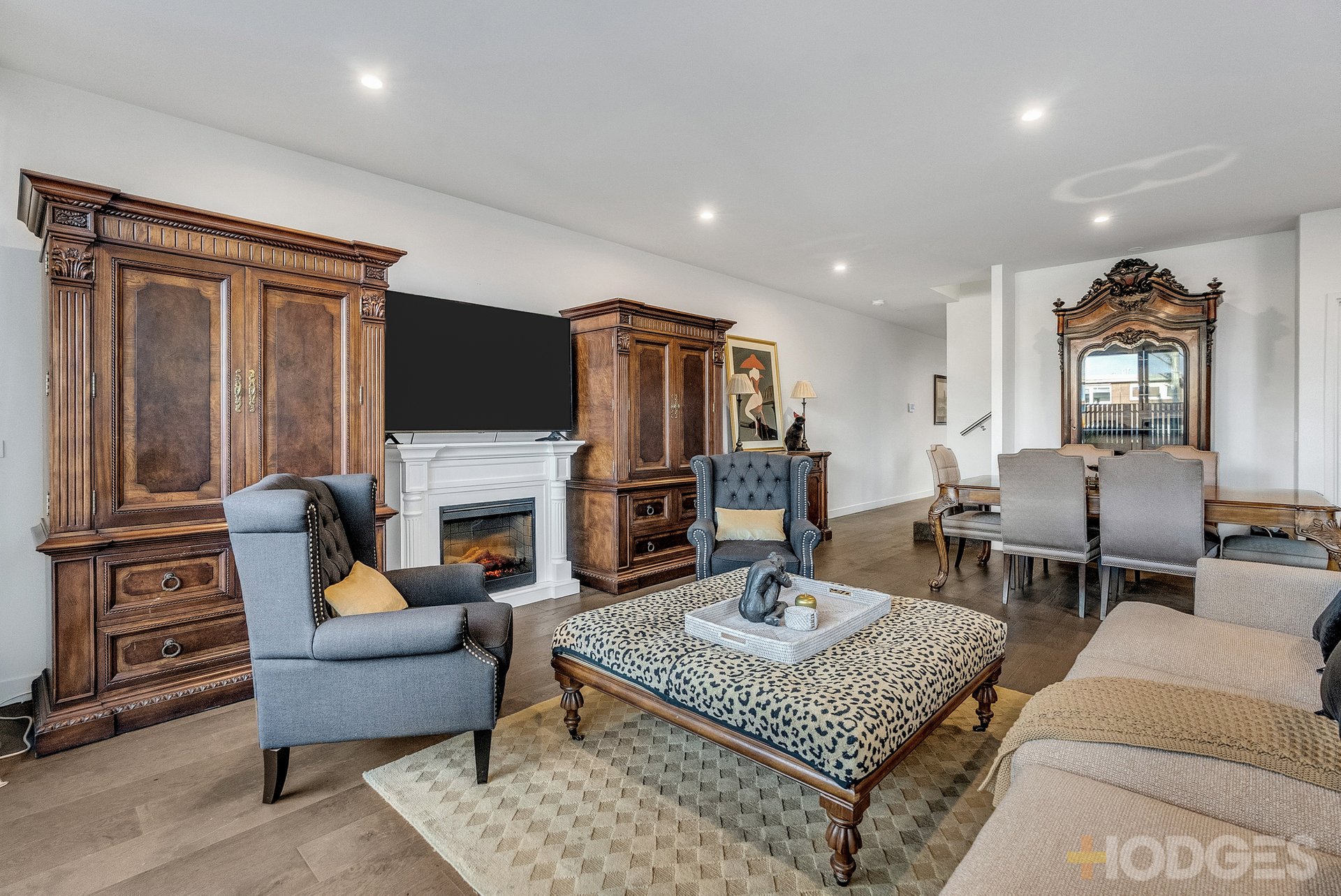 8 / 3 Mentone Parade Mentone