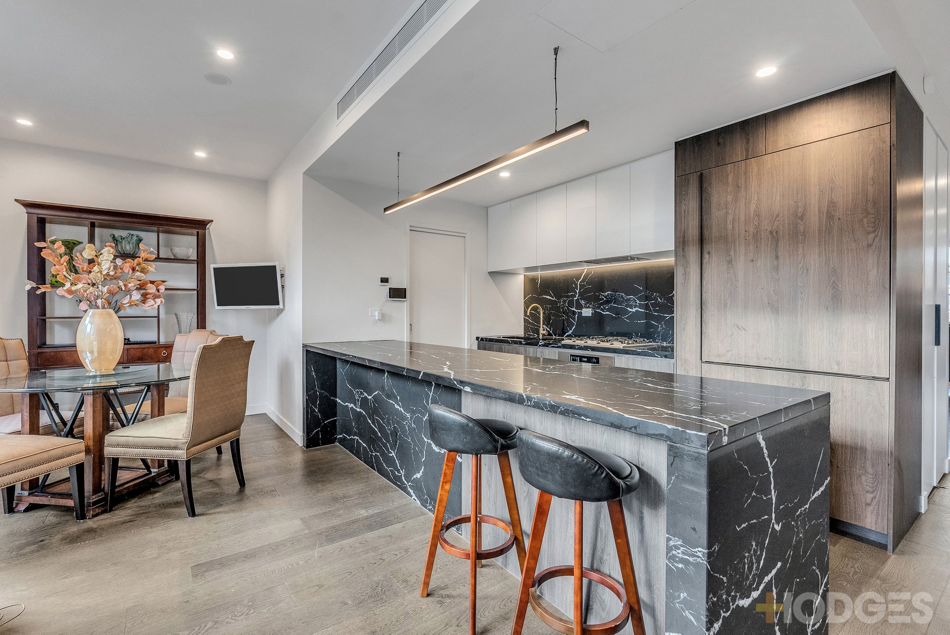 8 / 3 Mentone Parade Mentone