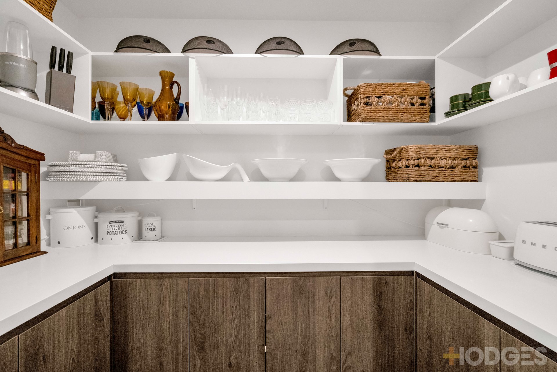 8 / 3 Mentone Parade Mentone