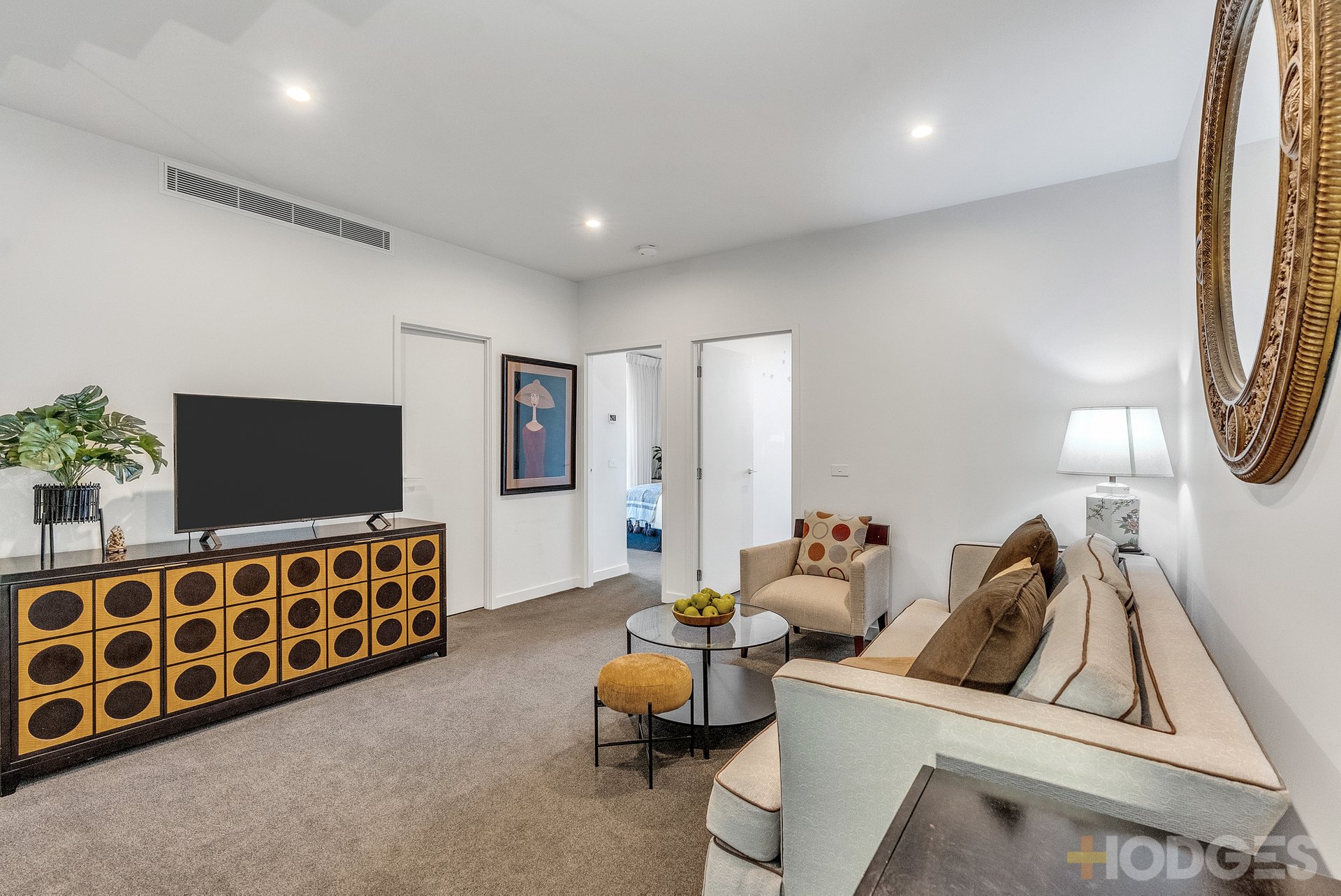 8 / 3 Mentone Parade Mentone