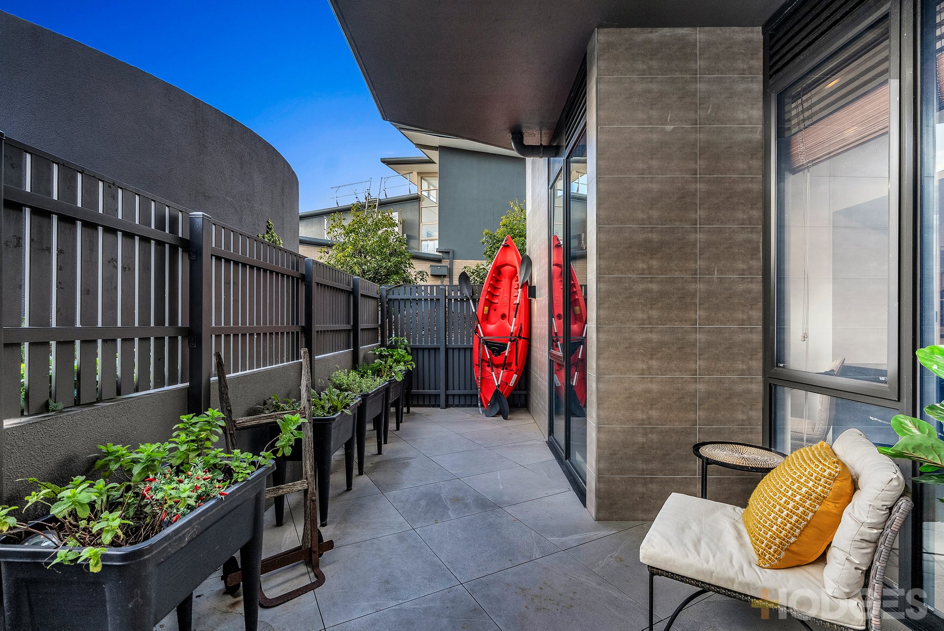 8 / 3 Mentone Parade Mentone