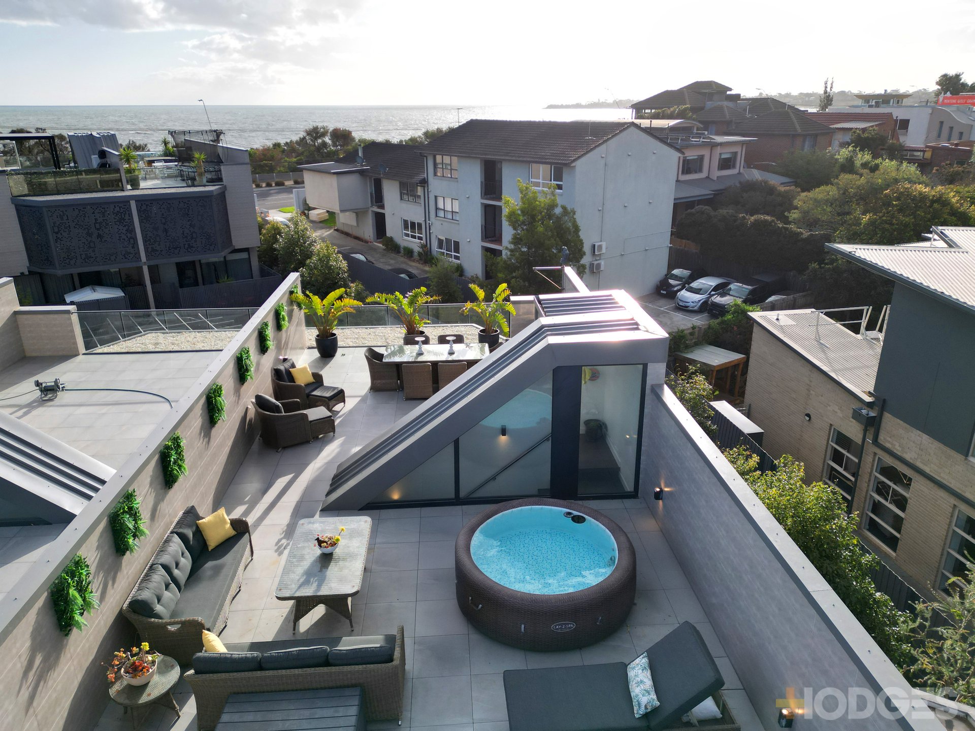 8 / 3 Mentone Parade Mentone