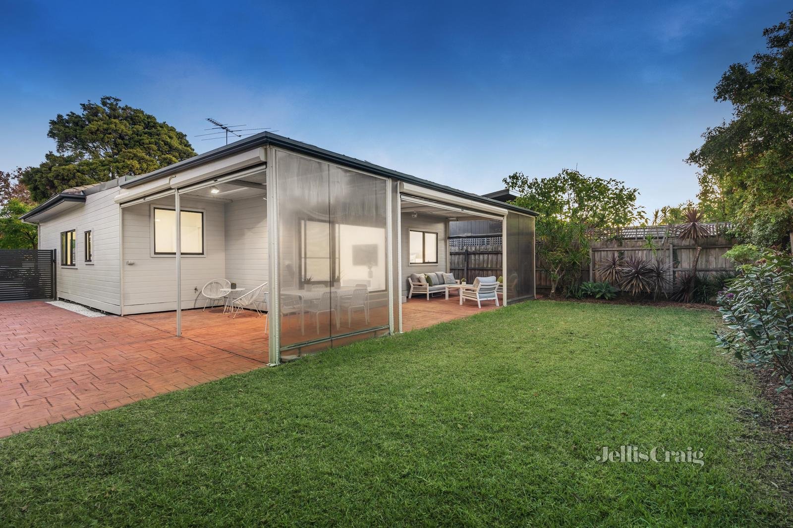 83 Neville Street, Carnegie image 11