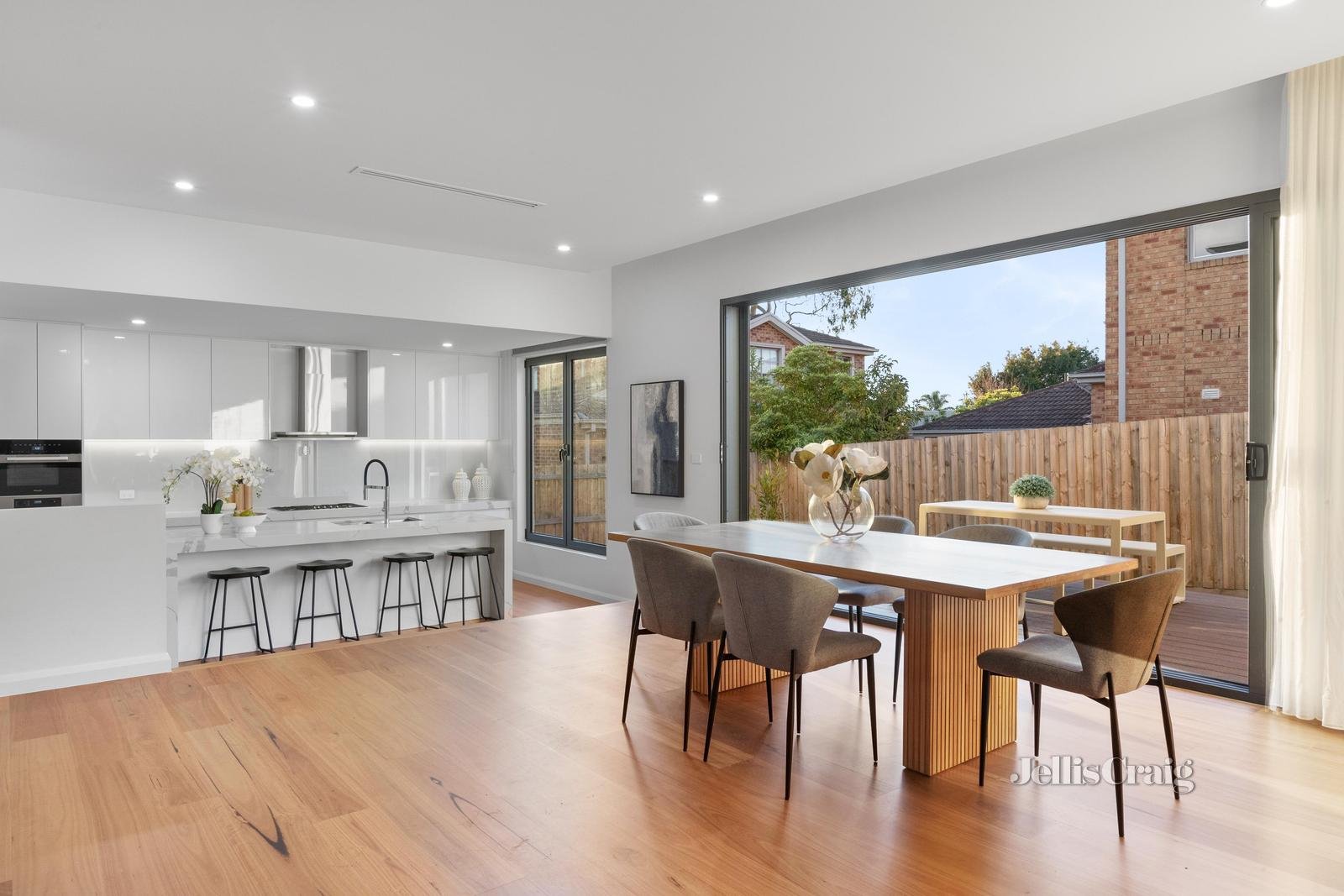 83 Normanby Road, Kew image 3