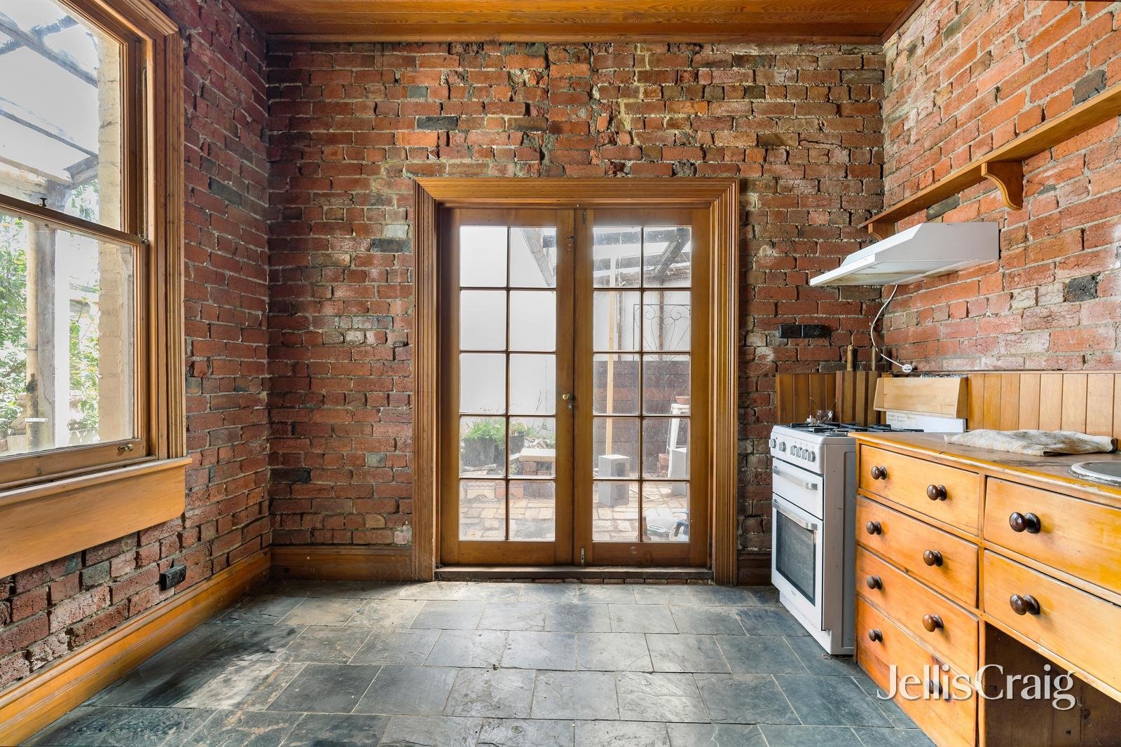 83 Park Street, Abbotsford image 6