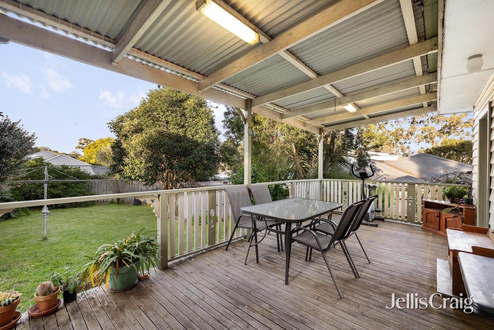 83 Rattray Road, Montmorency image 8